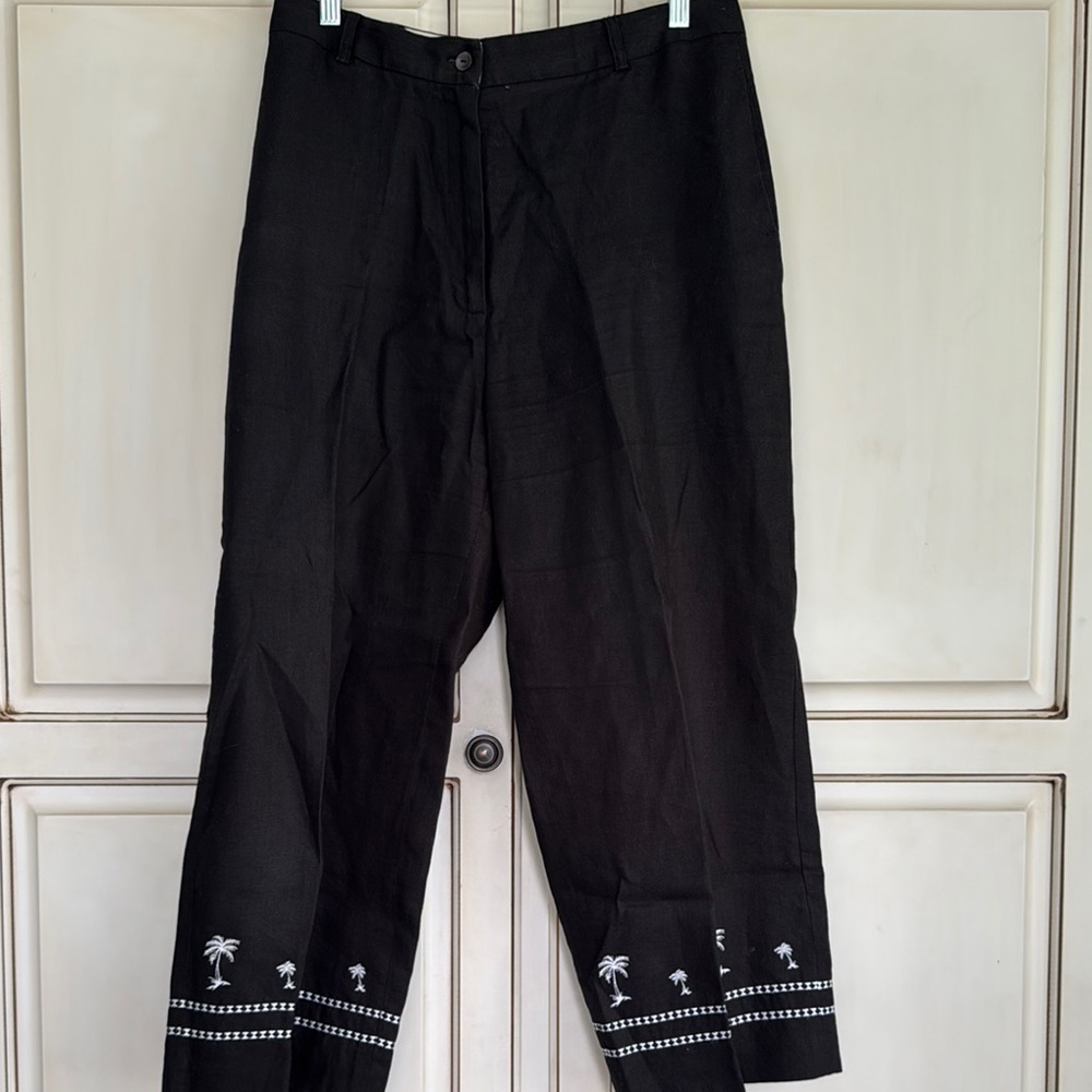 Black Linen Capris Size 10 Palm Tree embroidery detailing